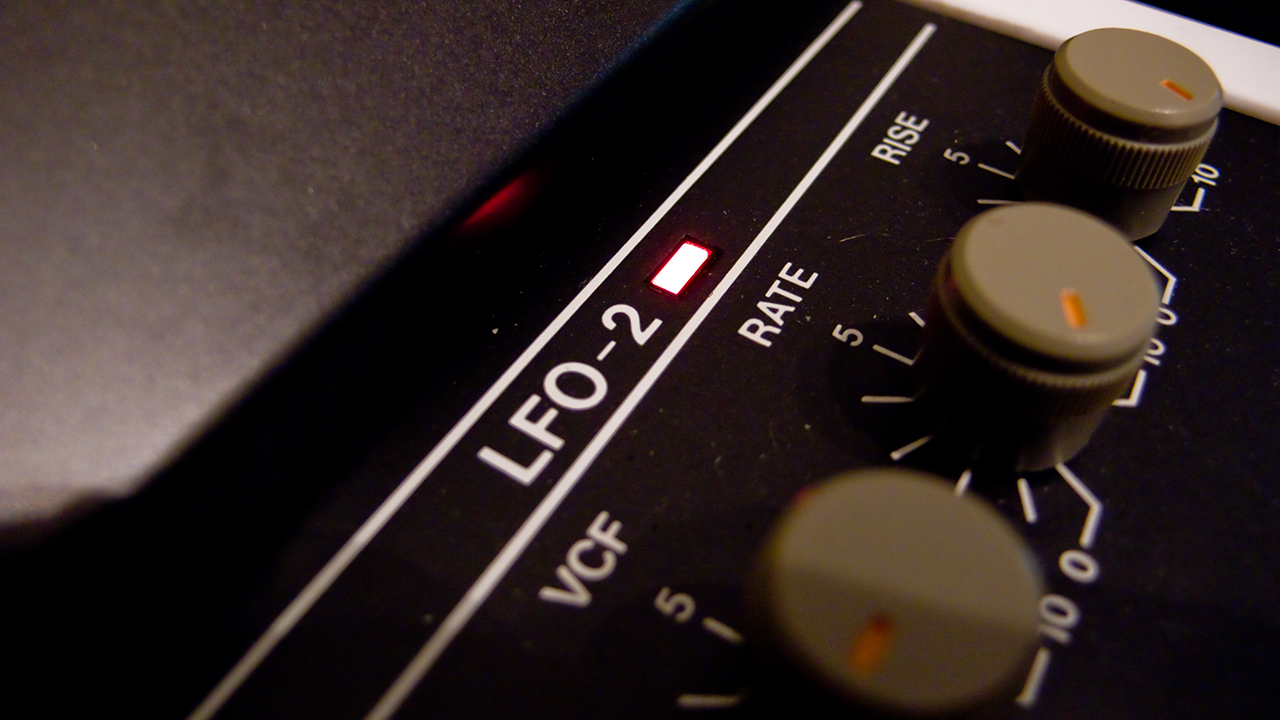 Roland_Jupiter-6_-_LFO-2.jpg
